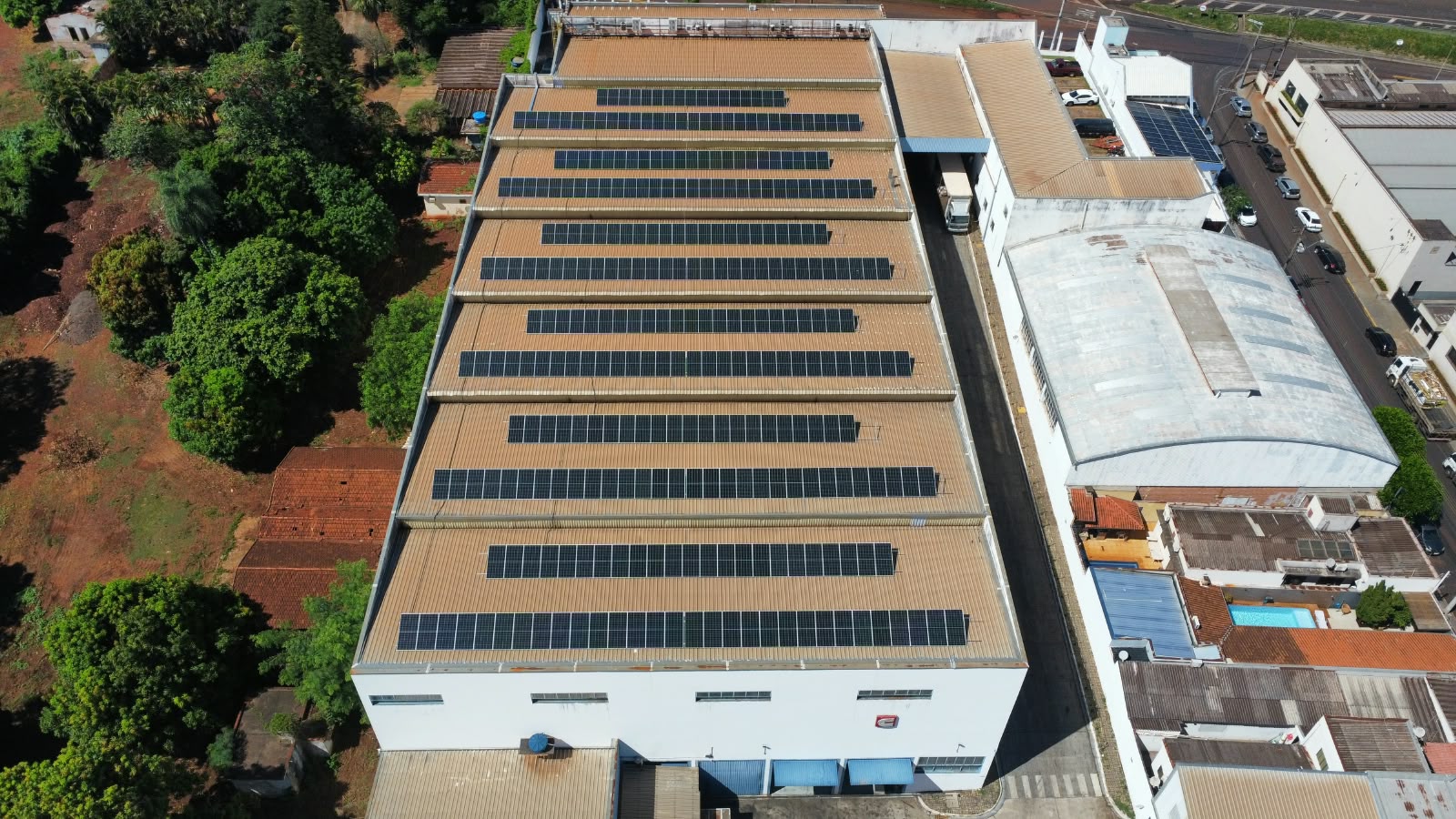 Projeto industrial de energia solar TechPlace em Ribeirão Preto